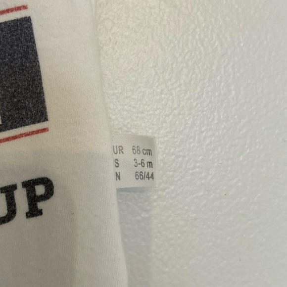 3-6 month Baby tennessee titans shirt - Picture 3 of 3